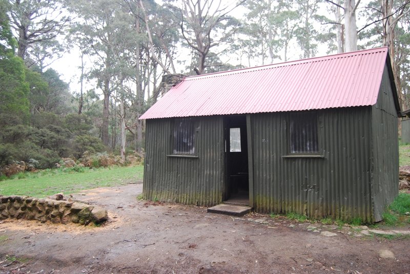 mugwamp hut.JPG