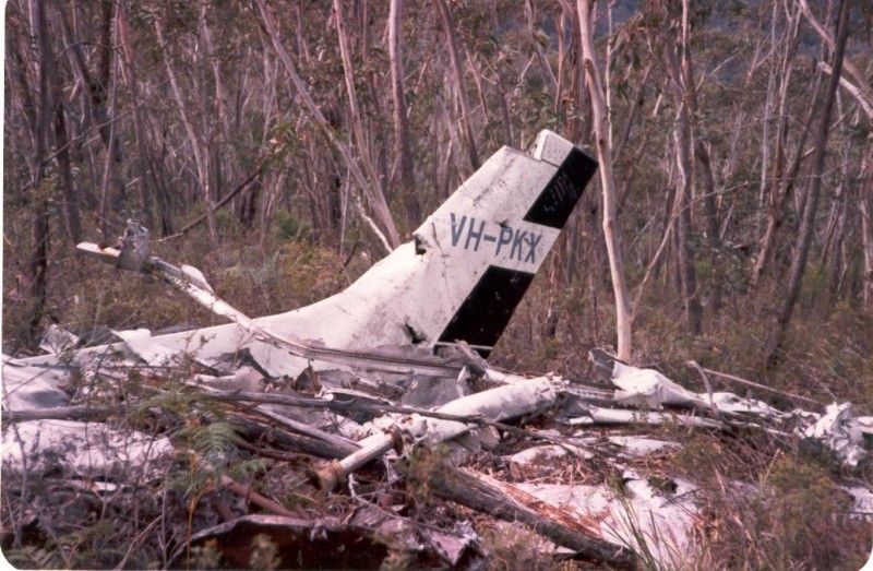 plane wreck 1.jpg