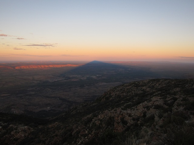 Silhouette of Mt Sonder.JPG