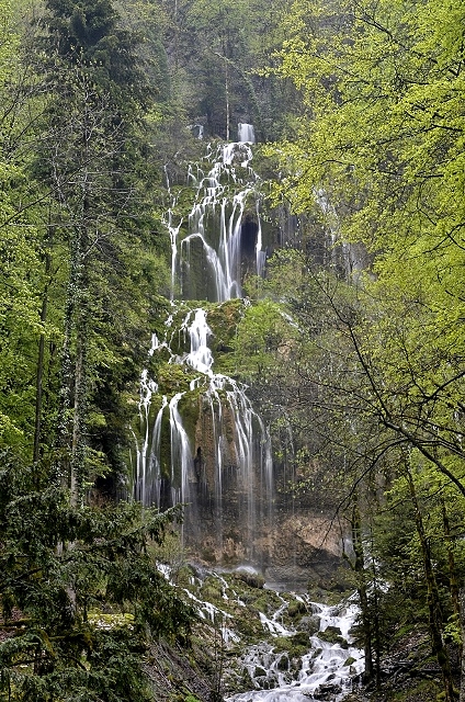 France 2013 - days 22,23,24 Cascades du Herisson - La Tuffiere (2).jpg