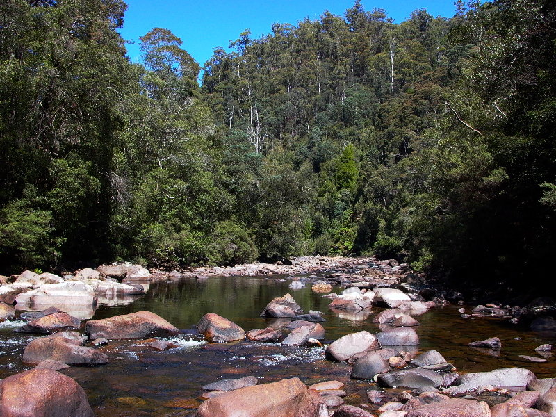 Leven River.JPG