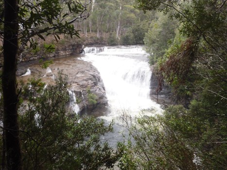 oxleys falls.JPG