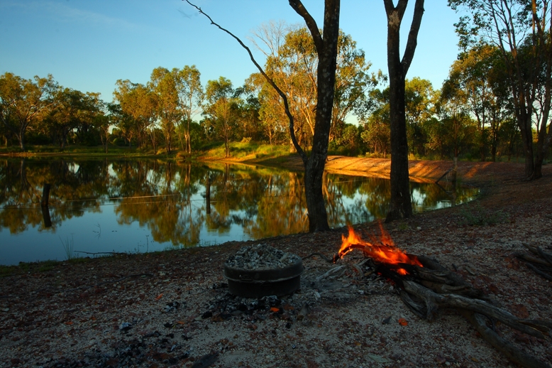 097 camp oven cooking.JPG
