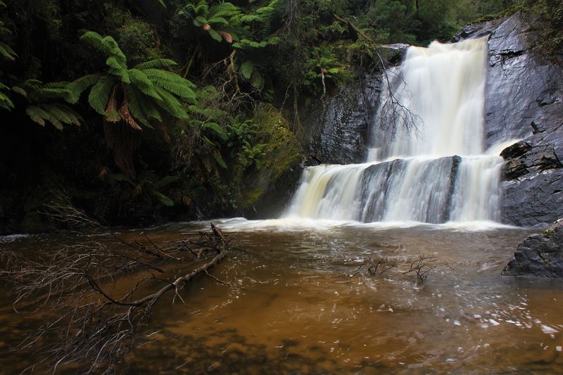 Tanjil Falls.jpg