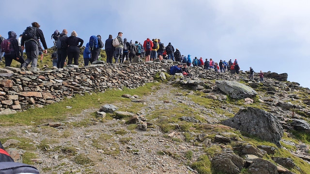 snowdon-queue.jpg