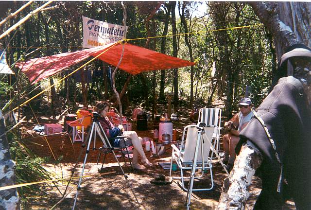 1996-12 Xmas Walk Sth Coast - Steve & Adams Peripatetic Pancakes @ Cox Bight 1.jpg