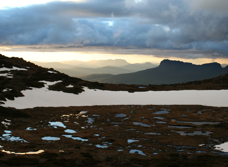 Massif bowl camp.jpg