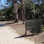 Hobart Beach signpost next to shelter (105133)
