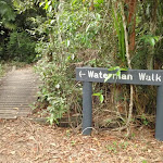 Signposted Waterman Walk (226612)